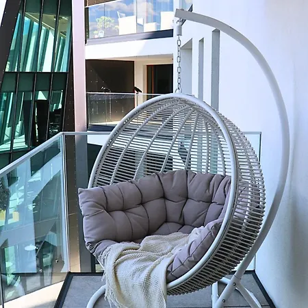 Apartment Centrum Sunset - Dwa Balkony & Darmowy Parking Podziemny & Stare & Galeria & Widok & Planetarium & Centrum Miasta Olsztyn (Warmian-Masurian)